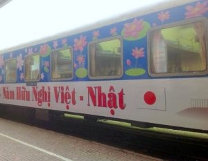 Tau_hoa_Viet_Nhat
