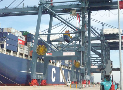 images979678_boc_do_container_tai_CMIT_c
