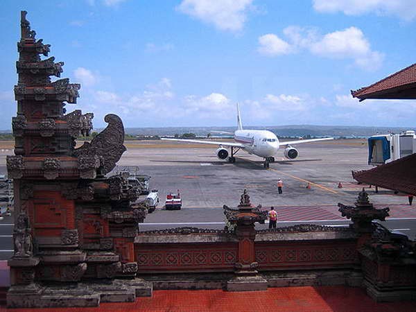 z_bali_airport1