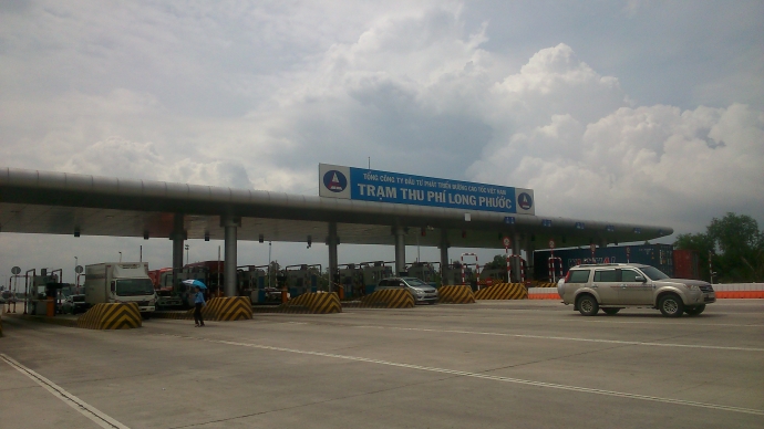 Tram_thu_phi_LP